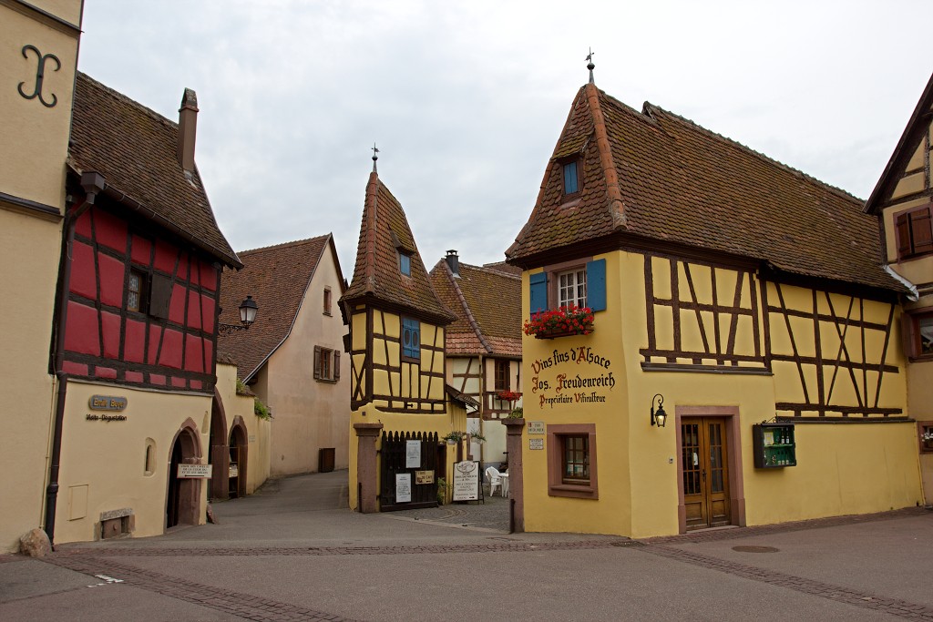 eguisheim elzas vogezen hdr france frankrijk vosges Egisheim kapel van Saint-Leon-IX Notre-Dame de Pitie